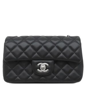 シャネル CHANEL ショルダーバッグ ミニ マトラッセ 20 ラムスキン ブラック シルバー金具 黒 A69900 ランダムシリアル 【箱】 【中古】中古美品