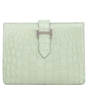 エルメス HERMES 二つ折り財布 ベアンコンパクト アリゲーターマット ヴェールデュー シルバー金具 緑 クロコ B 【箱】 【中古】未使用保管品