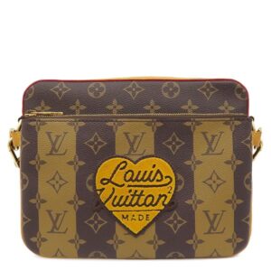 【★3％OFFクーポン】ルイヴィトン LOUIS VUITTON ショルダーバッグ トリオ メッセンジャー モノグラムキャンバス モノグラムストライプキャンバス モノグラム ストライプ ゴールド金具 NIGOコラボ M45965 RFID 【中古】中古美品
