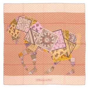 エルメス HERMES スカーフ カレ90 CARRE シルク ピンク×マルチカラー 【A CHEVAL SUR MON CARRE/カレの馬に乗って】 【箱】 【中古】