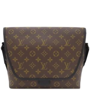 ルイヴィトン LOUIS VUITTON ショルダーバッグ マグネティック メッセンジャー モノグラム マカサー モノグラム ブラック金具 茶 黒 M45557 CA4270 【中古】