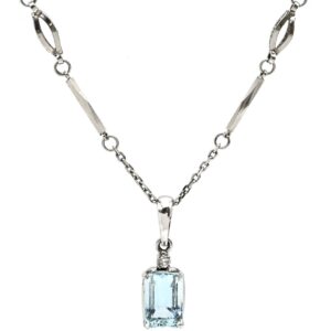 ネックレス ライトブルー×プラチナシルバー 水色 アクアマリン スクエア バケットカット ダイヤ プラチナ 【中古】