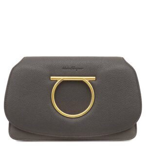 サルヴァトーレ・フェラガモ Salvatore Ferragamo ショルダーバッグ ガンチーニ カメラバッグ レザー ブラウン ゴールド金具 斜め掛け ポシェット AU-22 D293 【中古】新品同様品