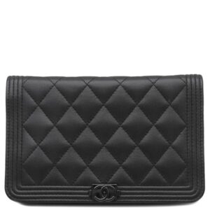 シャネル CHANEL チェーンウォレット ボーイシャネル キャビアスキン ブラック ブラック金具 黒 チェーンショルダー 24****** 【箱】 【中古】中古美品