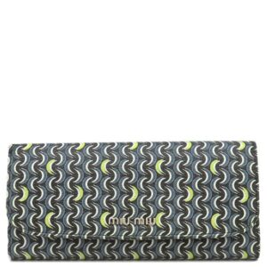 ミュウミュウ MIU MIU 長財布 二つ折り ロゴプレート レザー PAVONE シルバー金具 黄緑 ロングウォレット カードケース付き 5MH109 【箱】 【中古】新品同様品