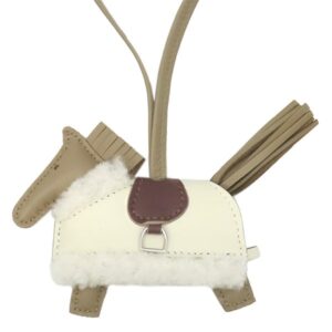 エルメス HERMES バッグチャーム ロデオ ロベオ プラッシュ PM アニョーミロ ヴォースイフト メリノウール ベージュマルファ×クレ×テール 新品 未使用 2026年製 G 【箱】 【中古】未使用保管品
